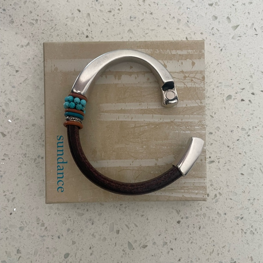 Sundance Silver and Brown leather Bracelet with Turquoise Beads new never worn. - Picture 2 of 3
